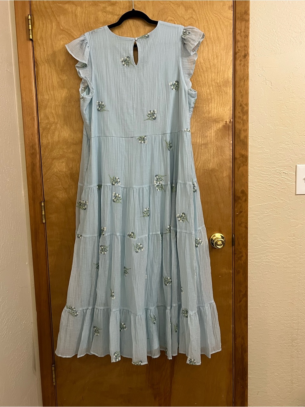 Wonderly Light Blue Floral Tiered Maxi Dress - Picture 4 of 11